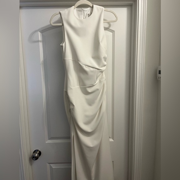 BHLDN Elegant White Wedding Dress - Picture 5 of 6